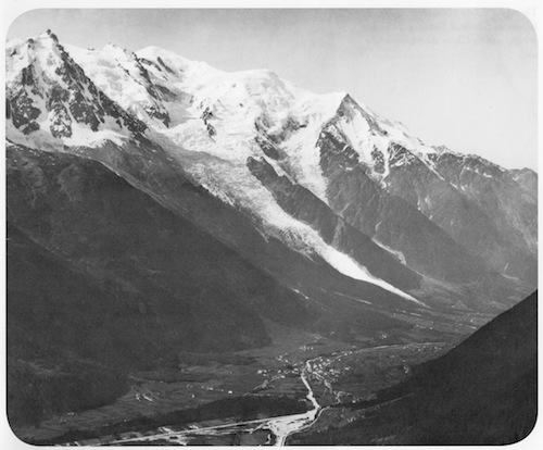 Schlechtwetter in Chamonix zwingt jedermann, die F&uuml;sse stillzuhalten.